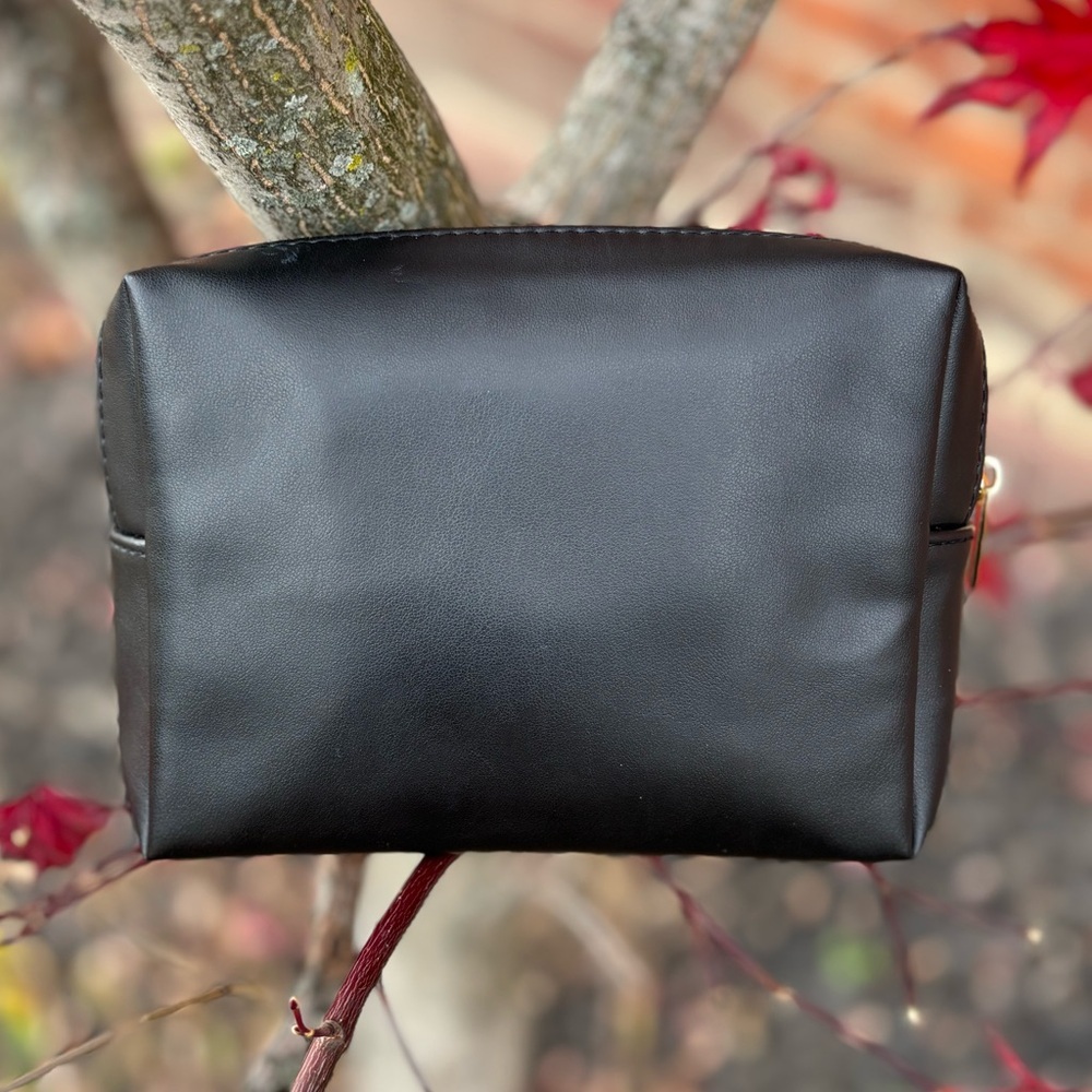 Yves Saint Laurent Black Cosmetic Bag with Gold Charm Accents! Limited edition - Picture 6 of 9